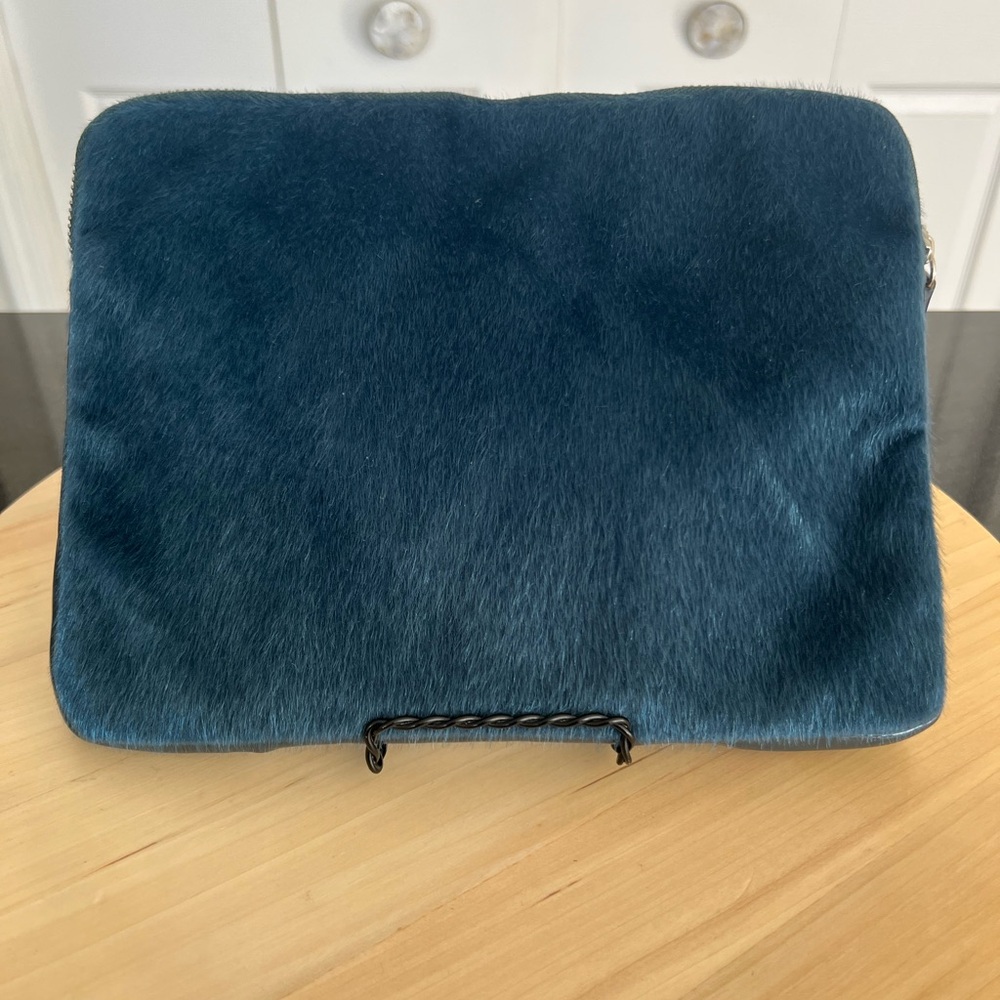 Blue Faux Fur Sleeve